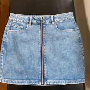 Garage Light Blue Denim Mini Skirt with zipper. Cutest little Jean skirt